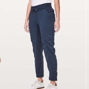 Lululemon Street to Studio Pant II Unlined 28” True Navy Blue Athletic Gym Sz 10